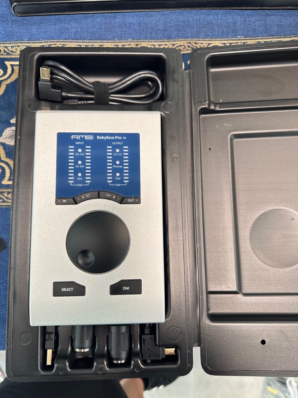 99新  娃娃脸声卡 24年末7304声卡 有包装配线齐全 一年保修