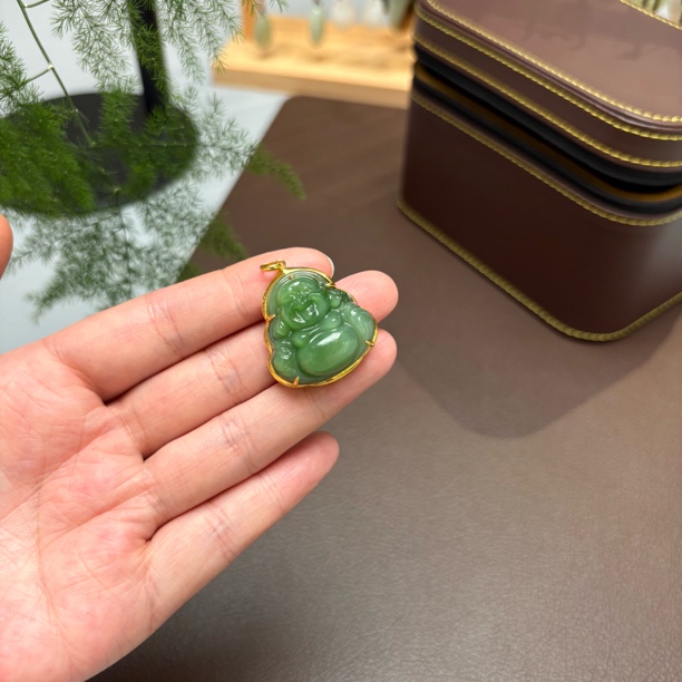 和田玉碧玉佛公18k金镶嵌