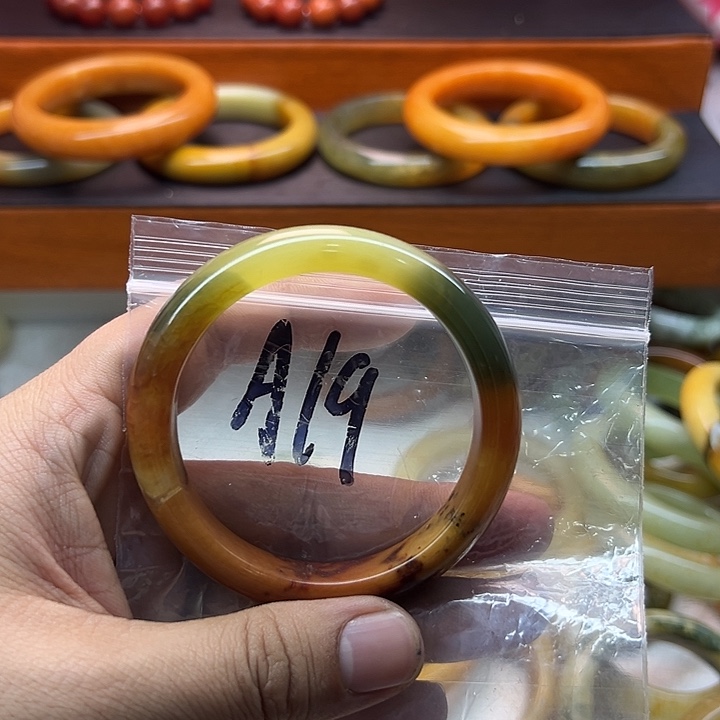 吧***嘣蛇纹石玉合金手镯