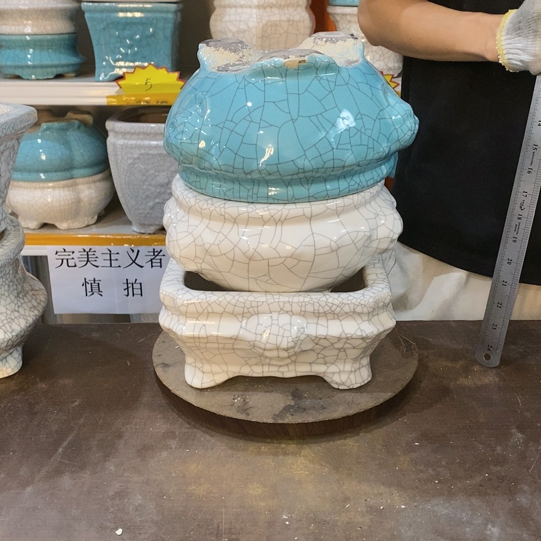 ?*辉瑕疵花盆花盆
