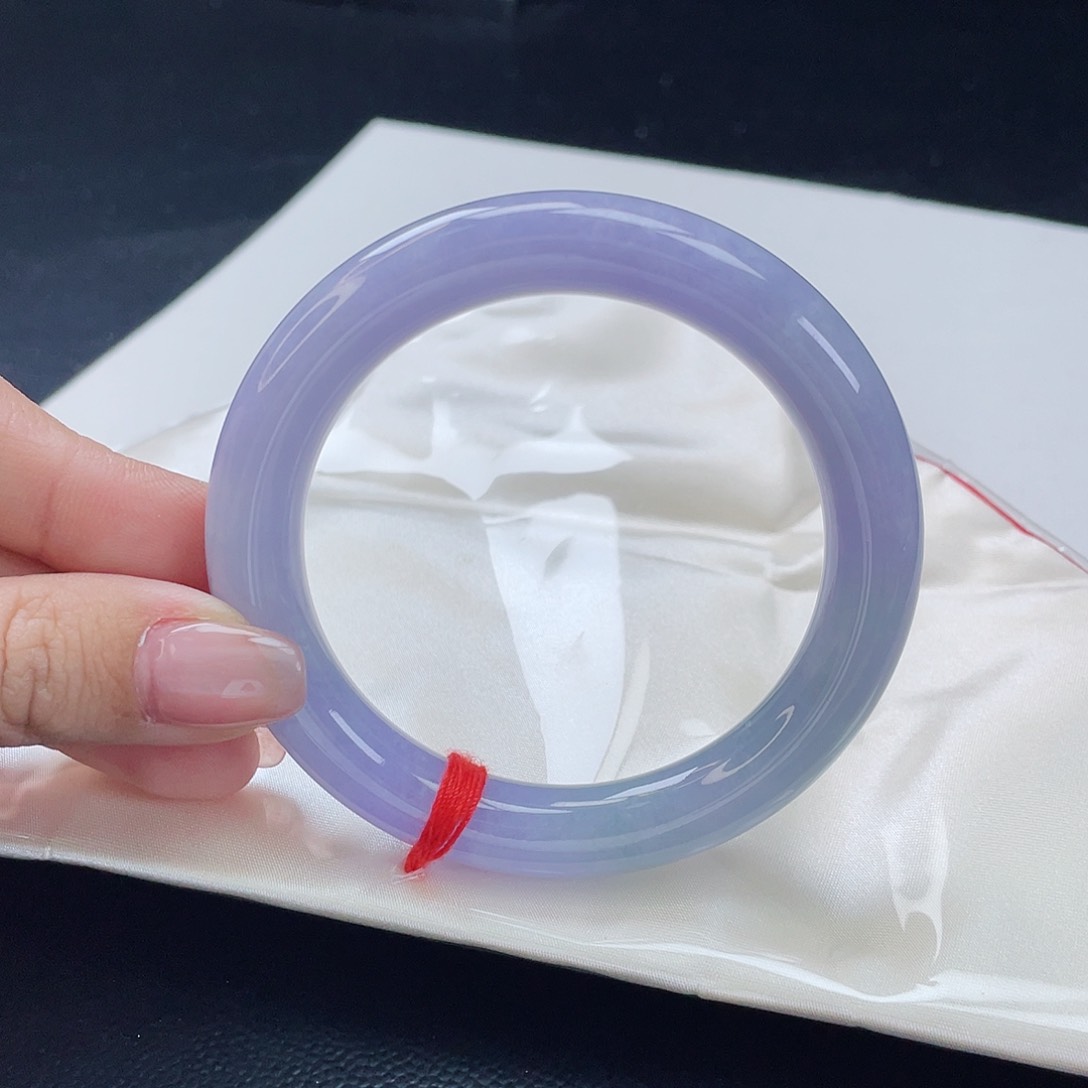 翡翠手镯未镶嵌翡翠