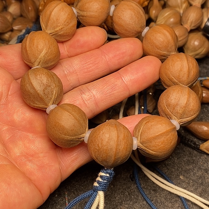 手串橄榄核2.1尺寸12号