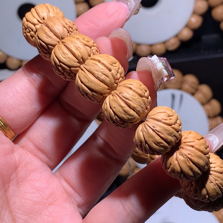 手串桃核树王纽扣