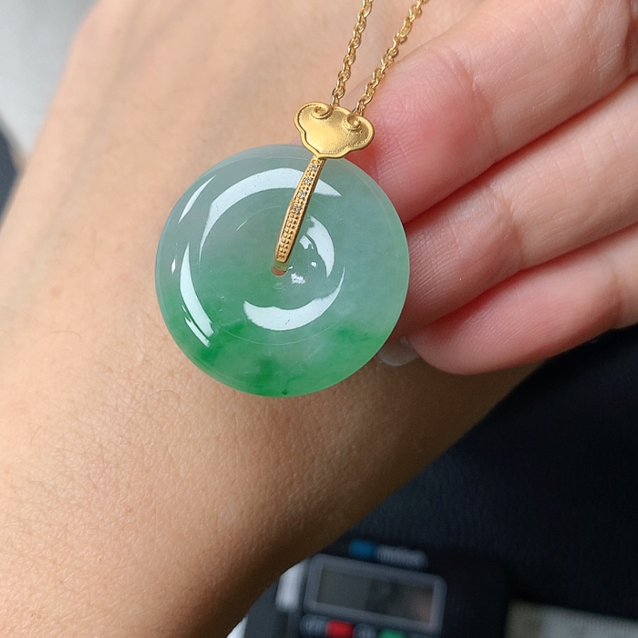 【闪购商品】翡翠吊坠(赠链)18K金镶嵌