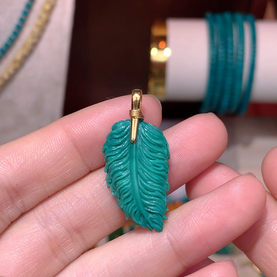 绿松石珠宝奇石18K金镶嵌