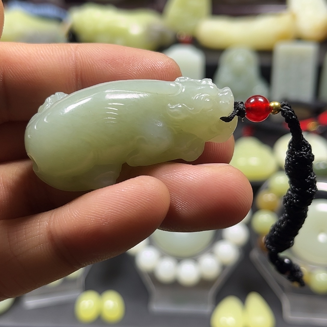 和田玉未镶嵌吊坠(不含链)