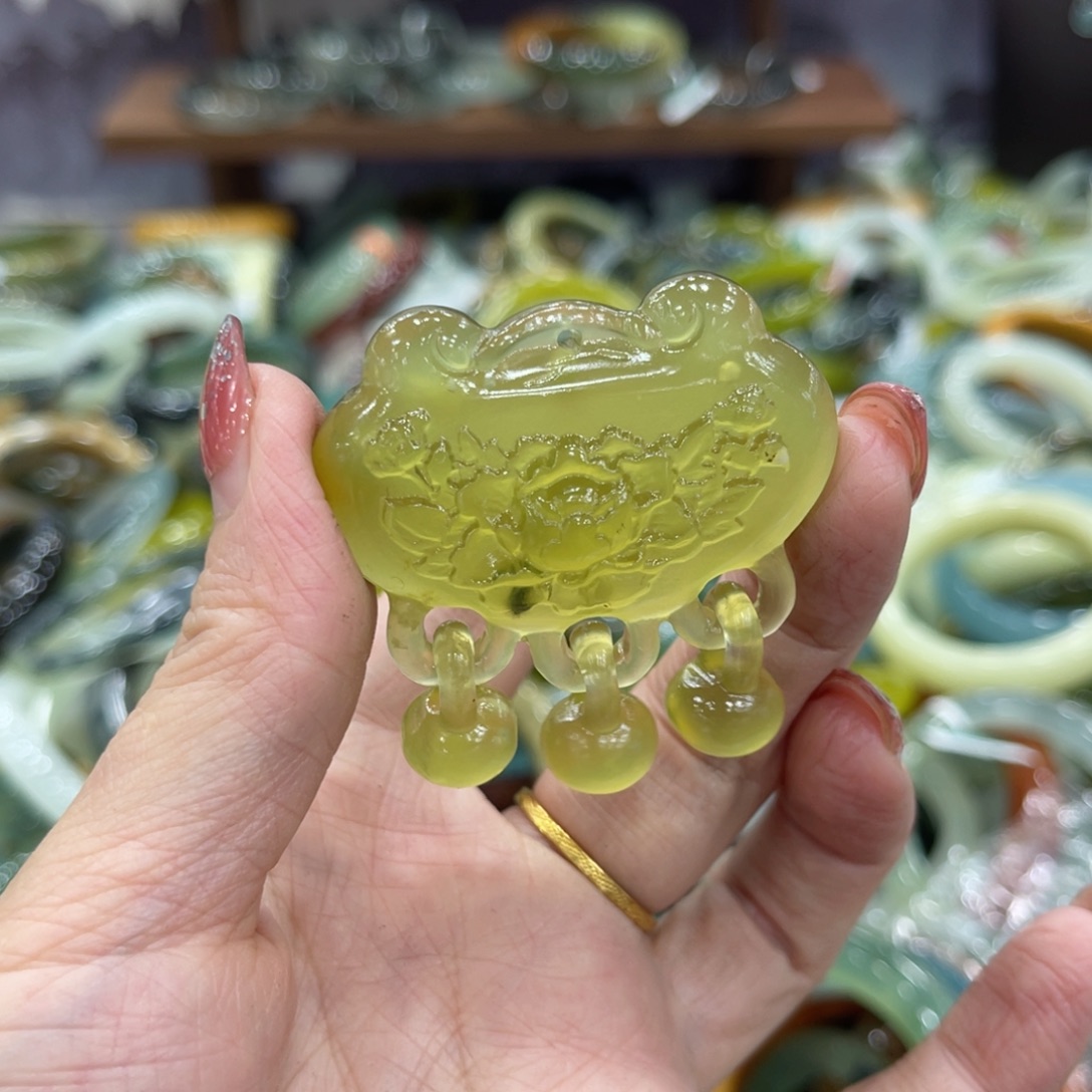 岫玉未镶嵌手镯手镯