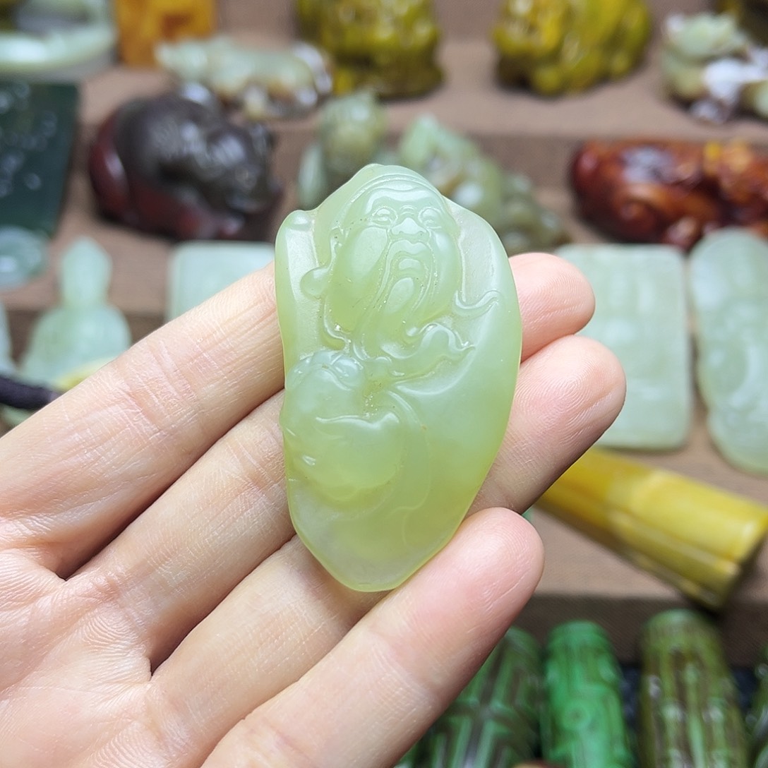 白玉菩提吊坠9。。