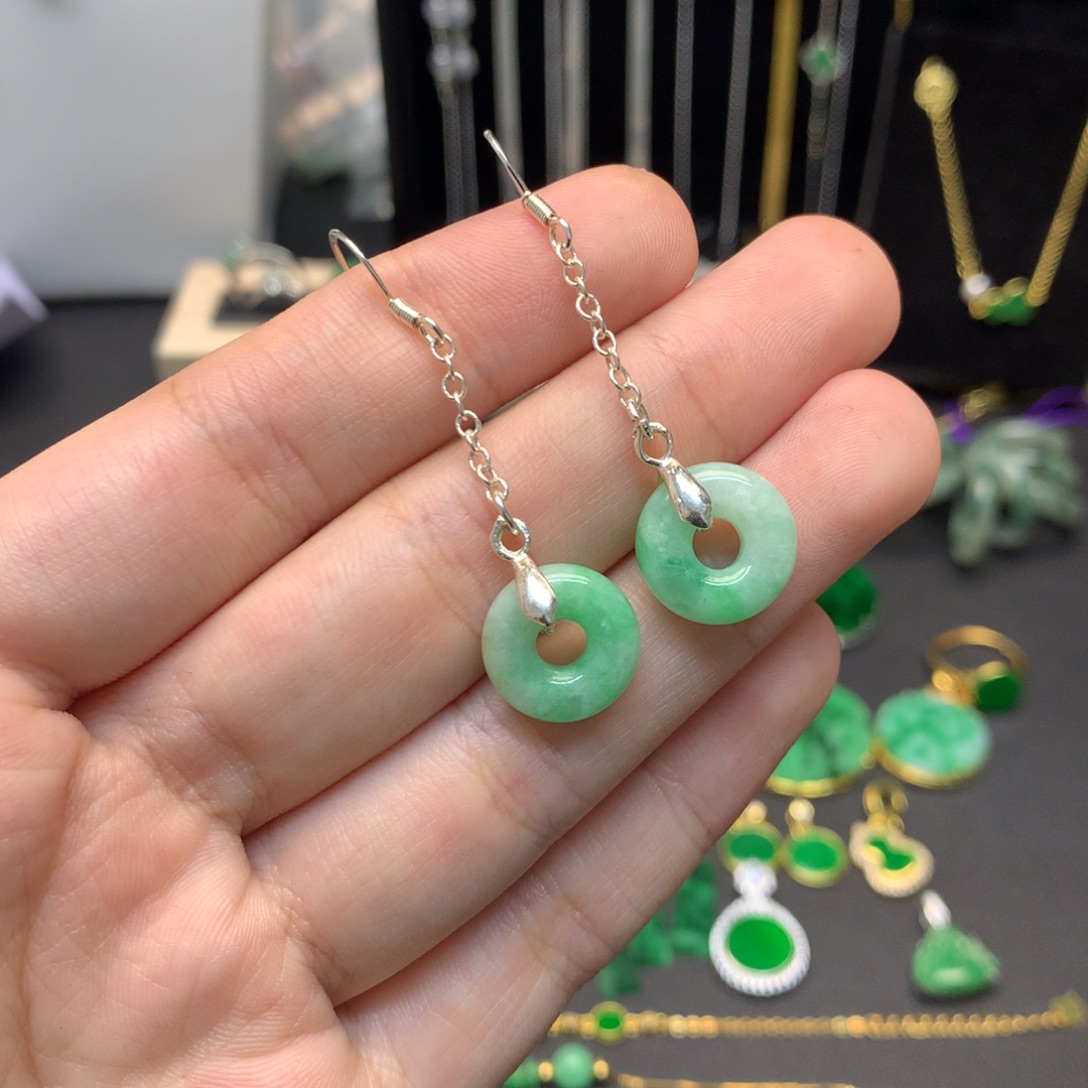 翡翠未镶嵌吊坠(不含链)有纹裂