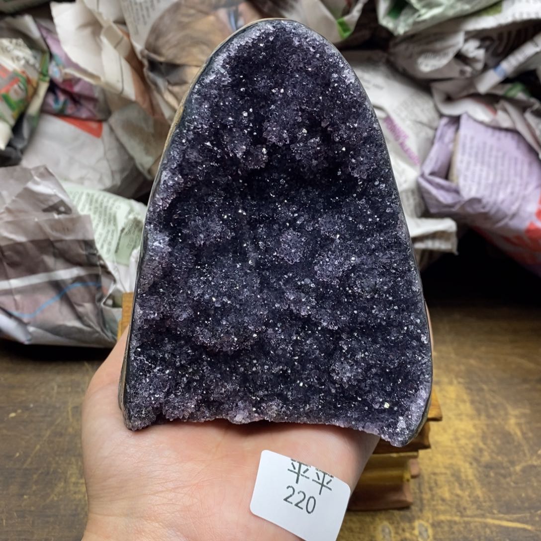 紫晶乌拉圭未镶嵌