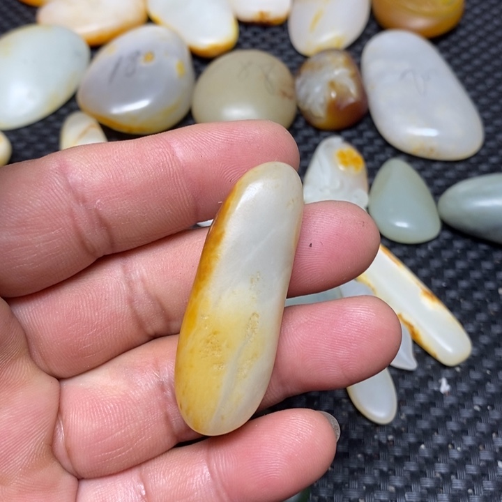 和田玉珠宝奇石未镶嵌