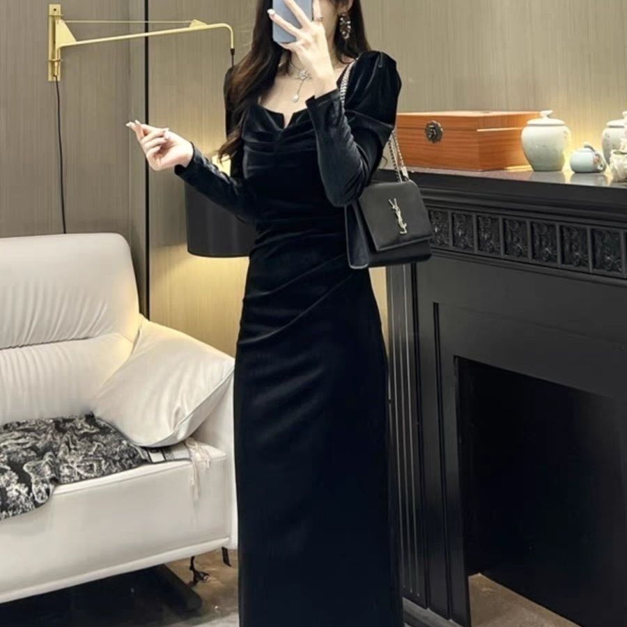 气质女人味轻奢方领长袖丝绒纯色显瘦包身时尚百搭连衣裙长款