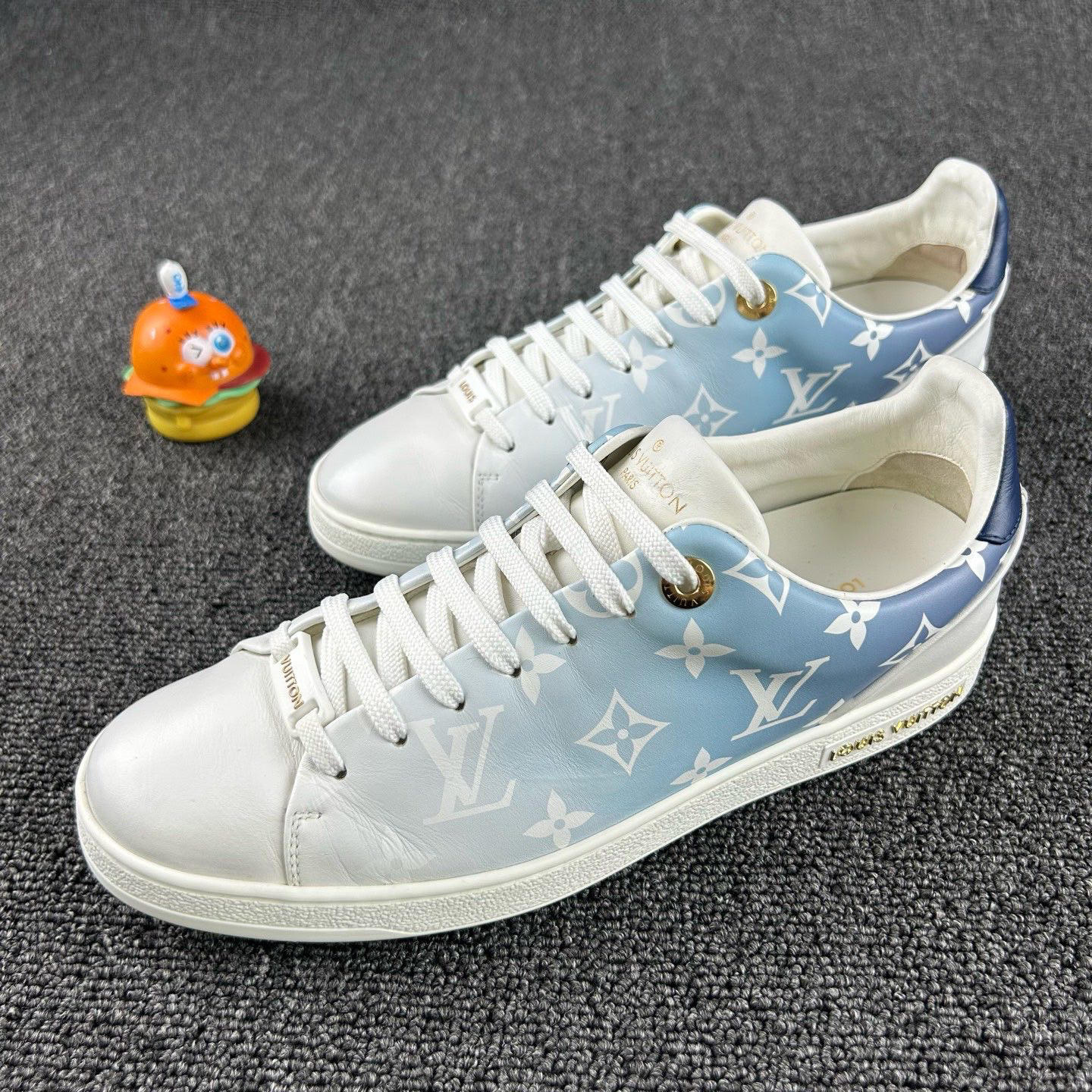 95新 LouisVuitton/路易威登 渐变板鞋38码 日常清新甜美 HB3957