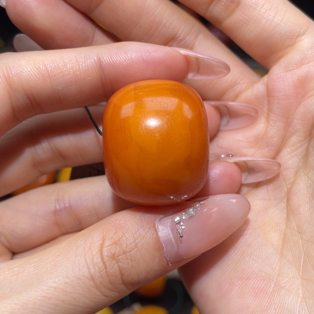 【闪购商品】琥珀裸石未镶嵌墩子