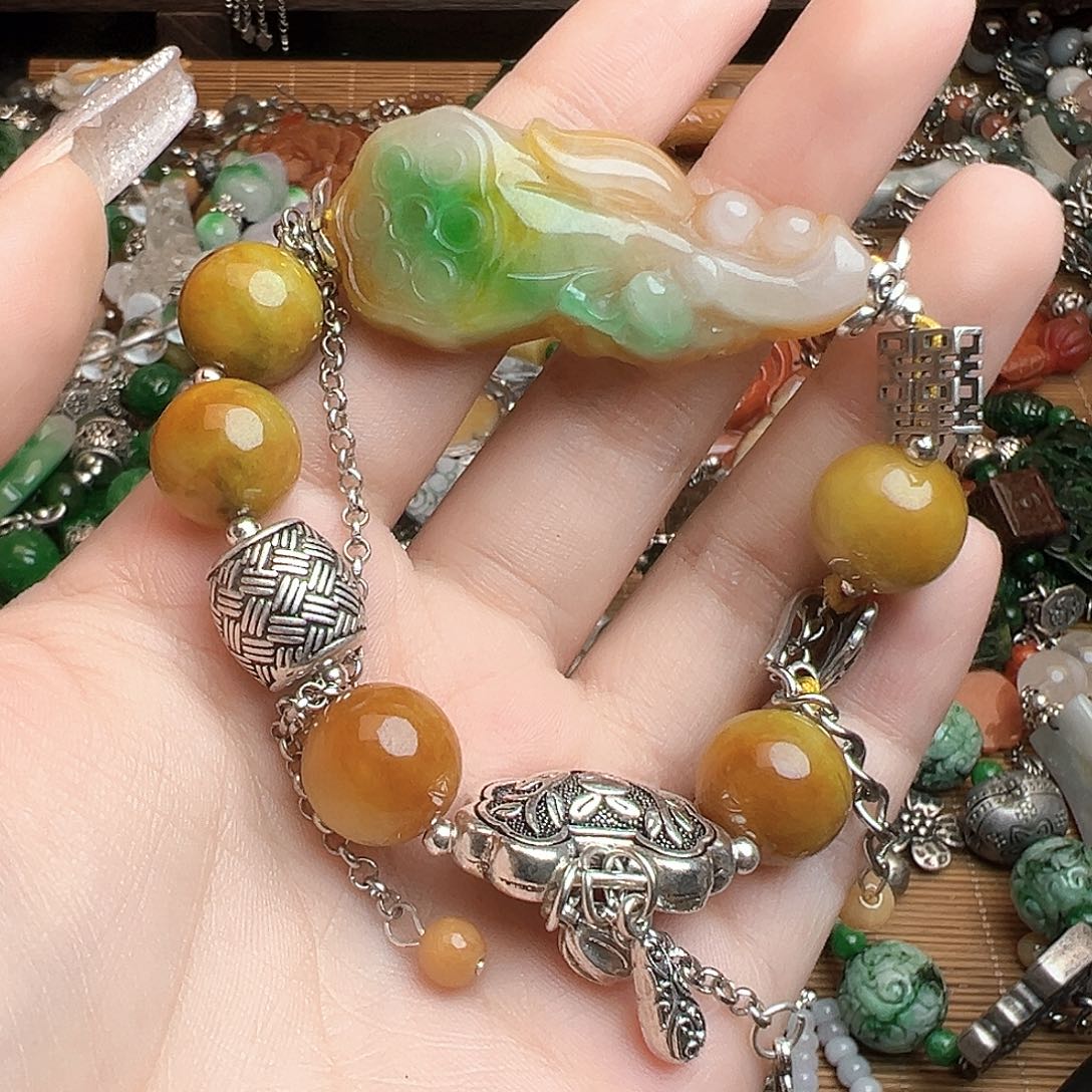 海***伦未镶嵌手链翡翠吊坠