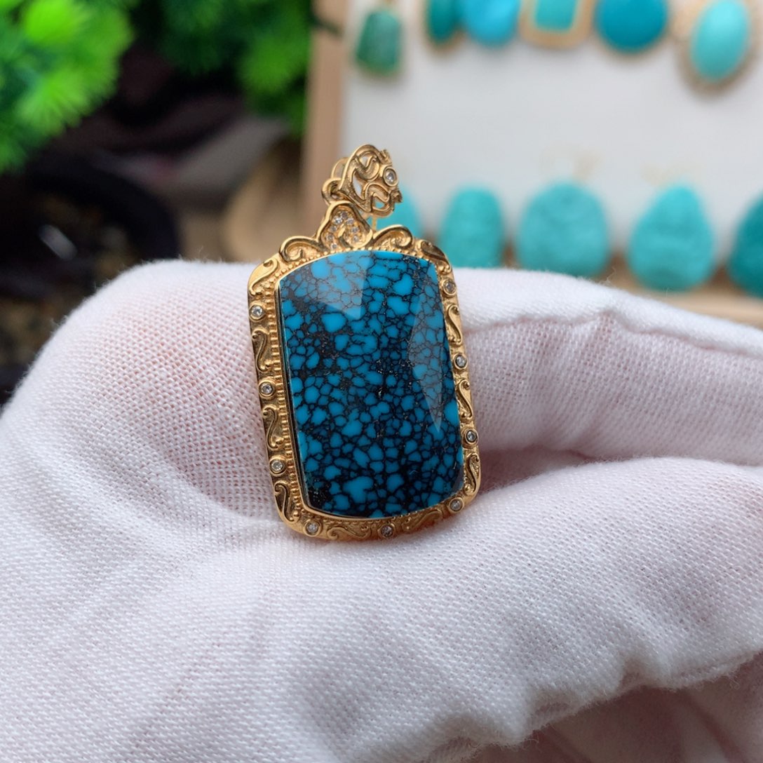 绿松石珠宝奇石18K金镶嵌