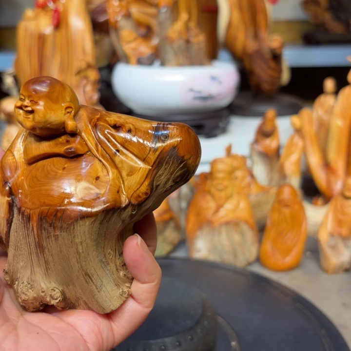 柏木太行崖柏弥勒佛