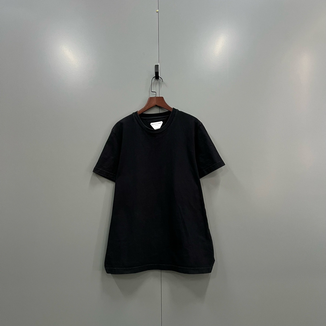 95新 BOTTEGA VENETA/葆蝶家 （jp）304 黑色短袖 M码