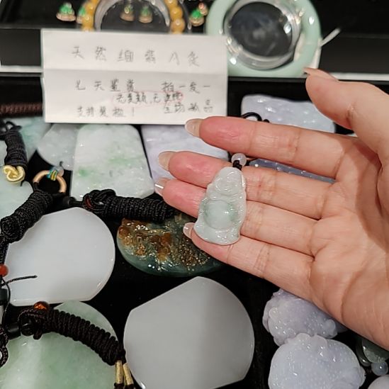 翡翠未镶嵌颈饰天然缅甸翡翠A货飘绿佛公吊坠