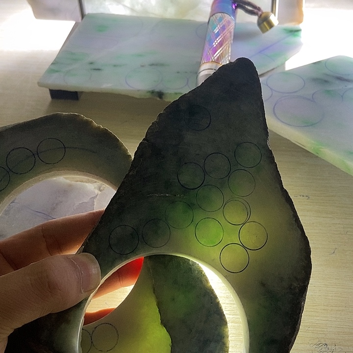 D***s定制翡翠未镶嵌定制翡翠未镶嵌毛料