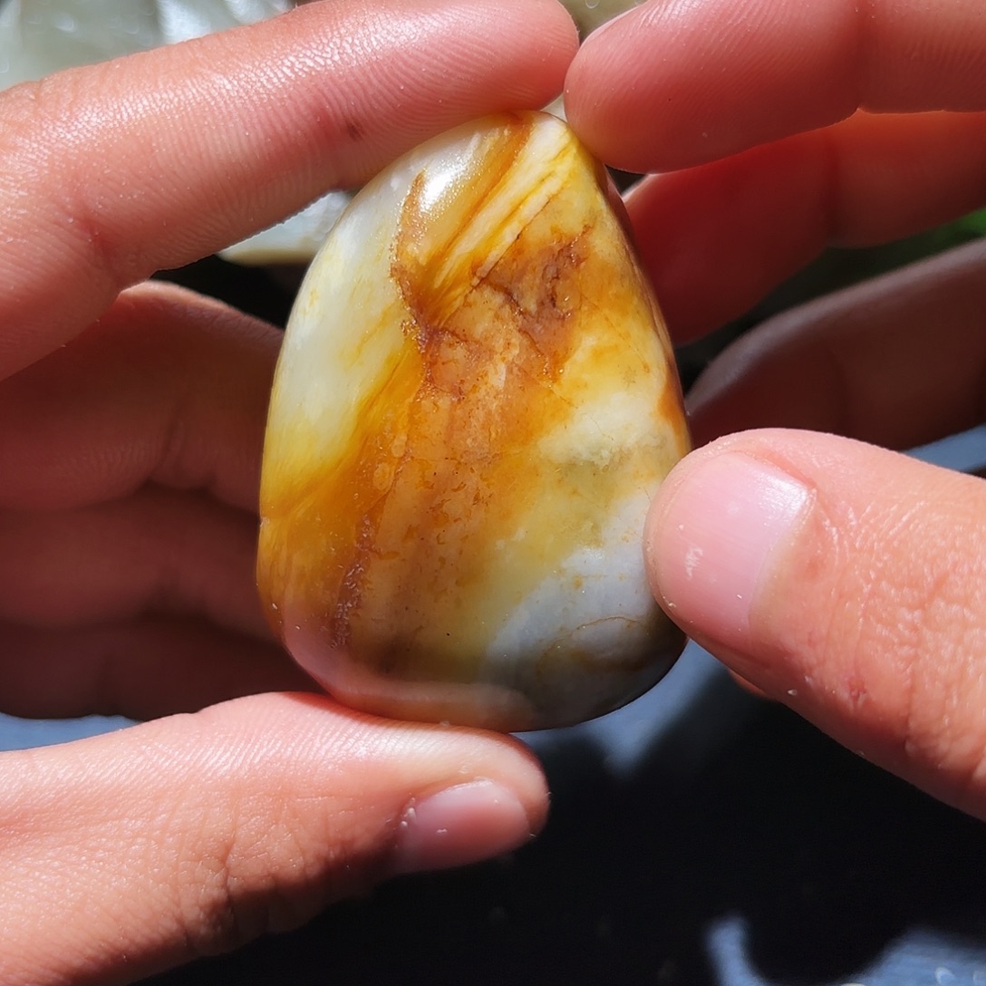 和田玉未镶嵌珠宝奇石