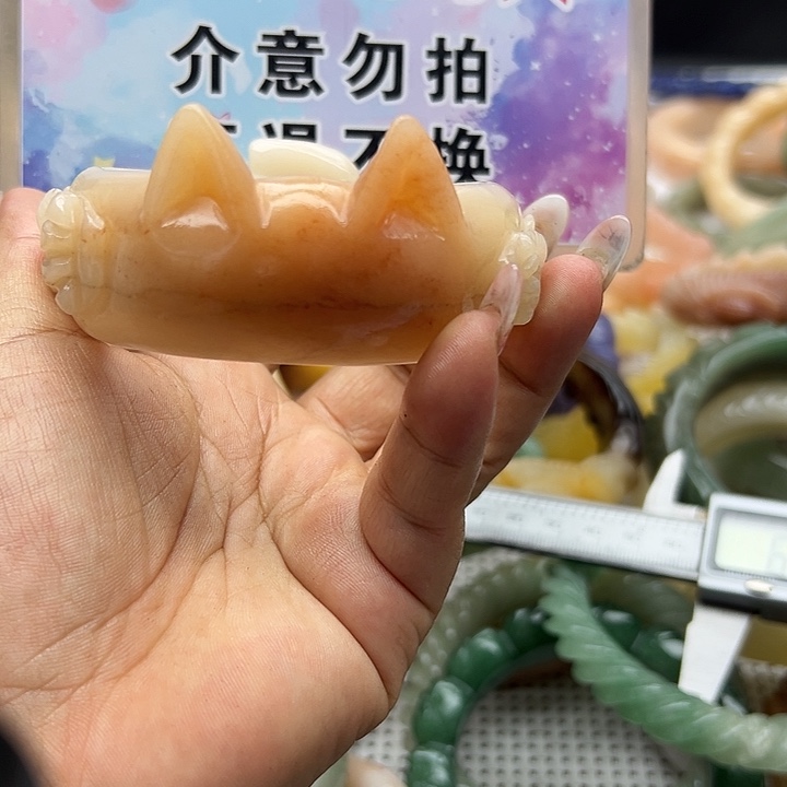 未镶嵌手镯石英岩玉