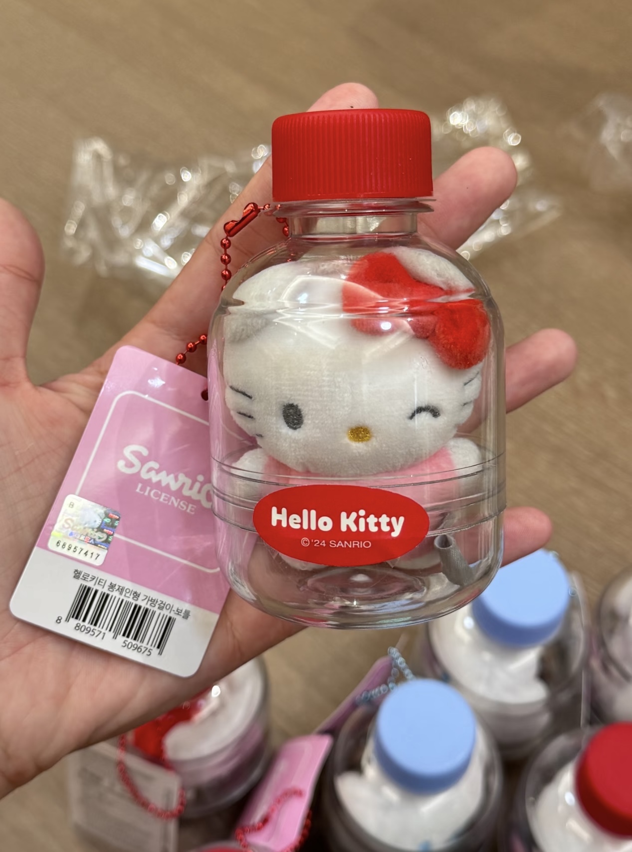  矿泉水瓶Kt玩偶挂件