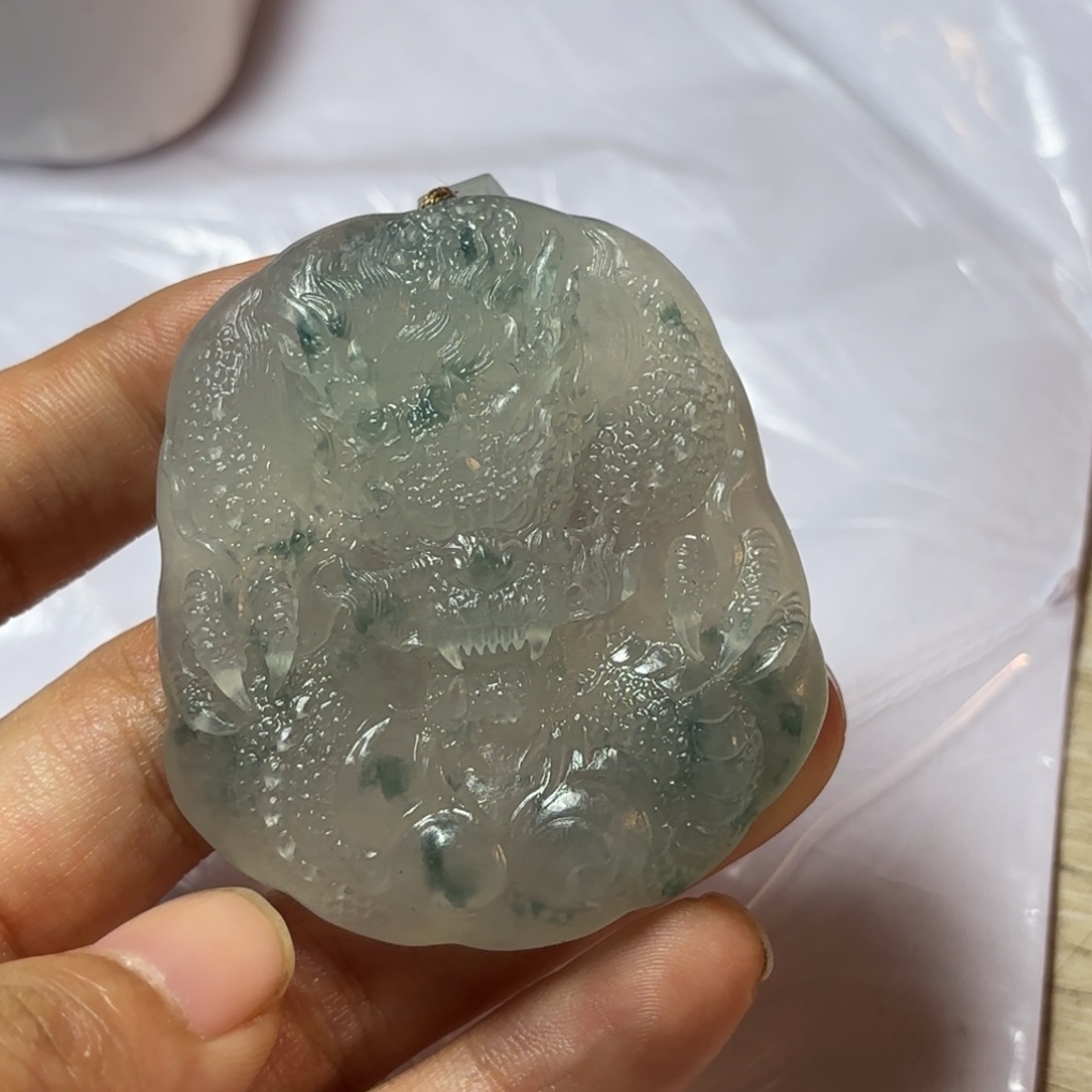 定制翡翠未镶嵌龙