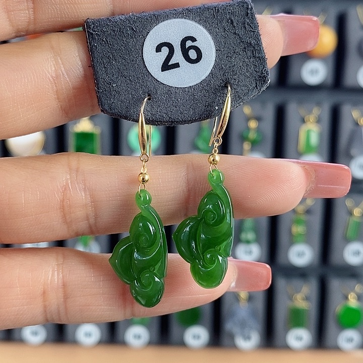 和田玉18K金镶嵌耳饰