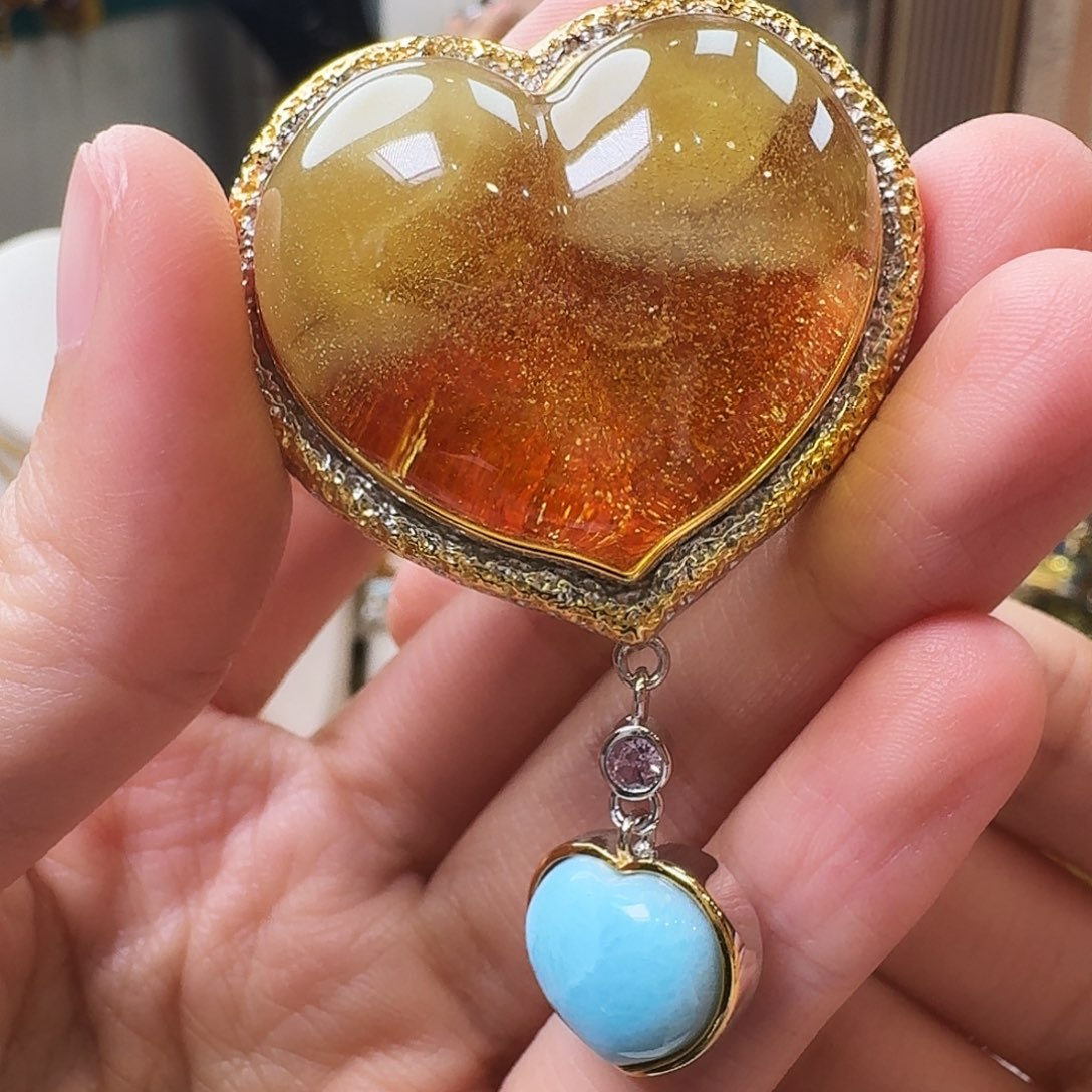 琥珀未镶嵌颈饰吊坠