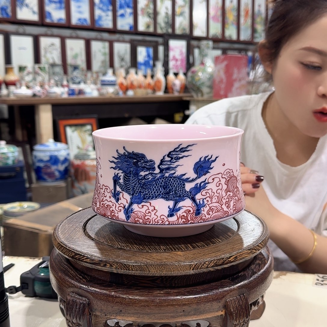 摆件瓷/////景德镇陶瓷瓷器。