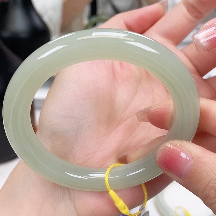 和田玉手镯58未镶嵌