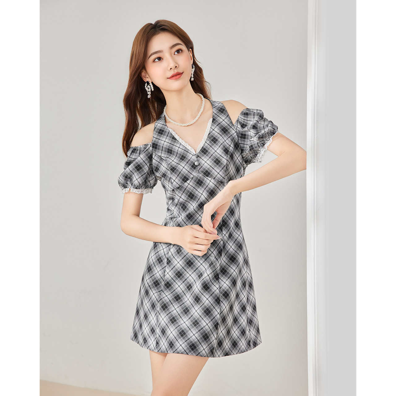 IEF/爱依服2025夏季新款法式千金名媛风设计感格子显瘦百搭连衣裙