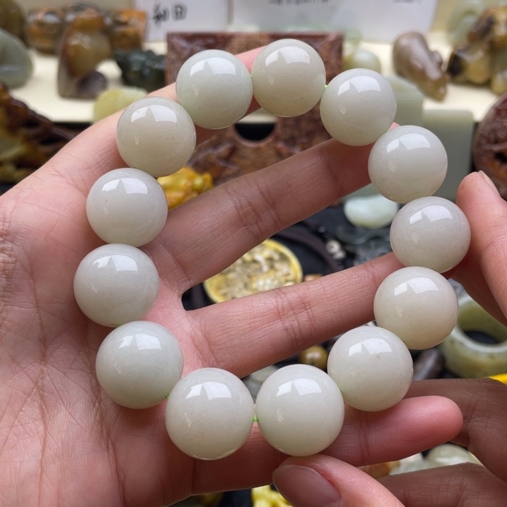 蛇纹石玉颈饰未镶嵌51