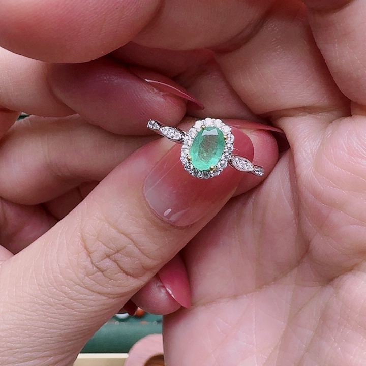 祖母绿戒指银S925镶嵌戒指