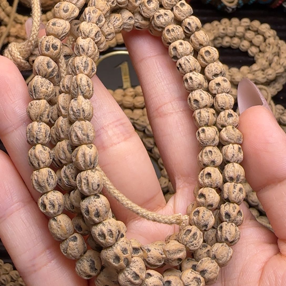 柏香籽/百香籽吊坠黎****生