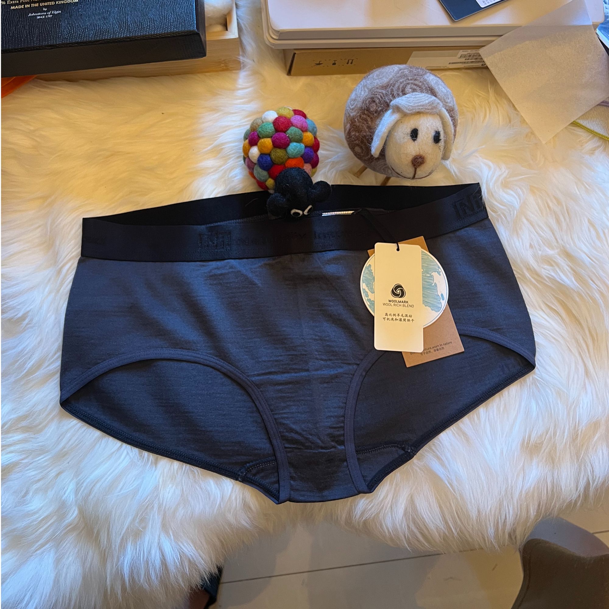 天赋灵感180gm²17.5微米60%美丽诺羊毛40%莫代尔打底纯色女士内裤