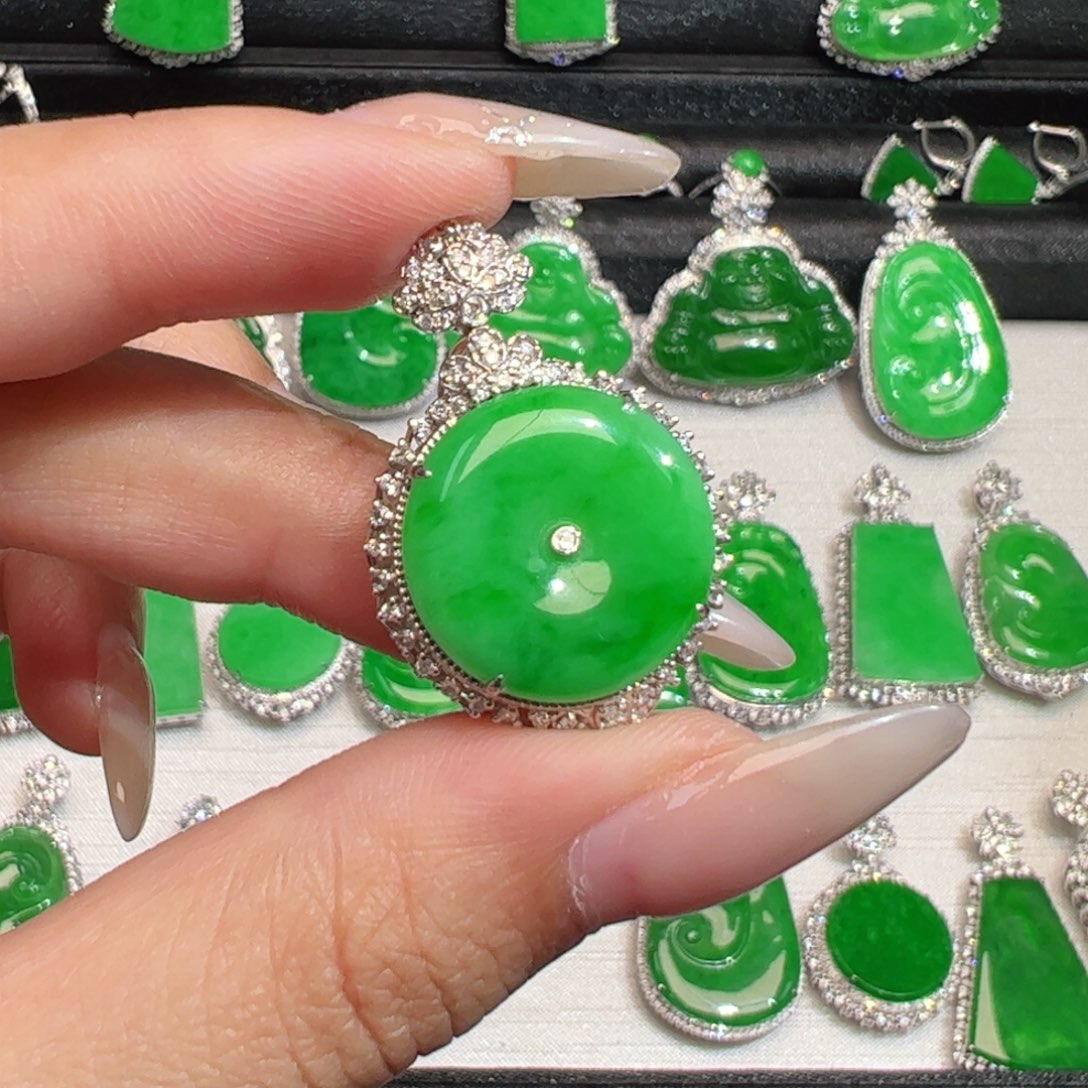 翡翠18K金镶嵌吊坠(不含链)