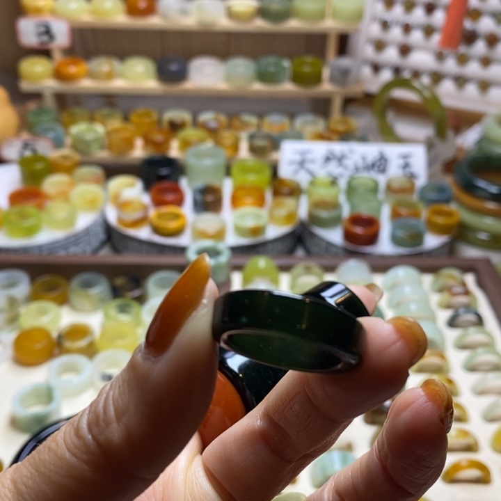 大***下岫玉未镶嵌戒圈岫玉精品指环