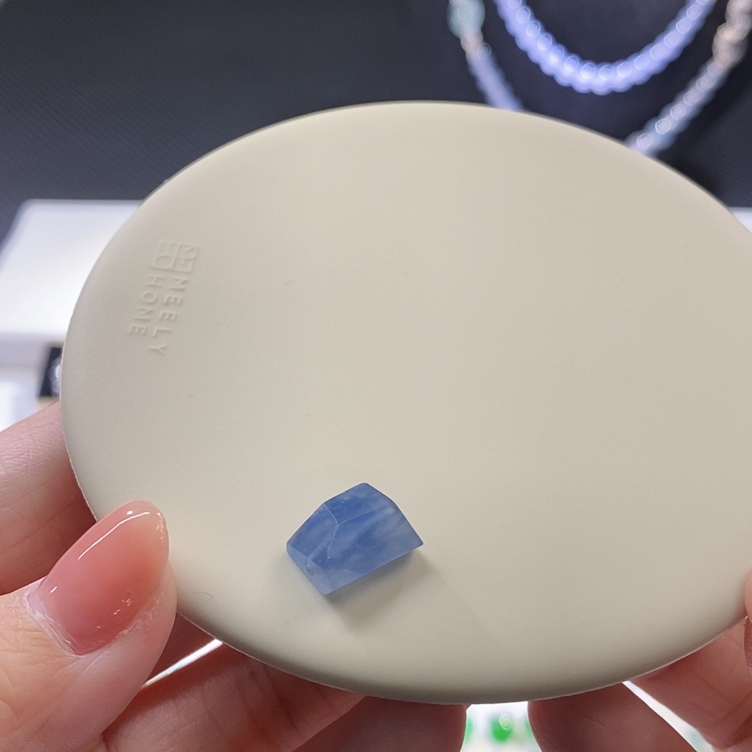 翡翠挂件未镶嵌随行