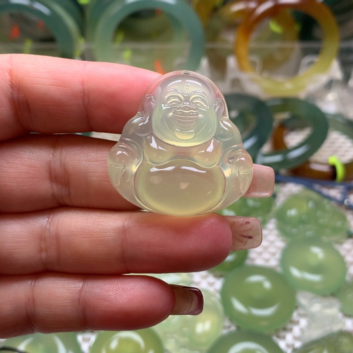 蛇纹石玉挂坠未镶嵌