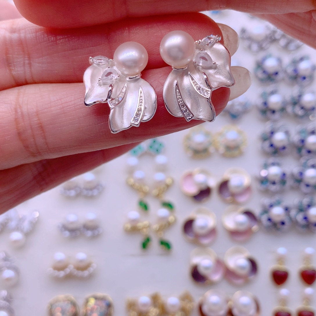 合金耳饰淡水珍珠