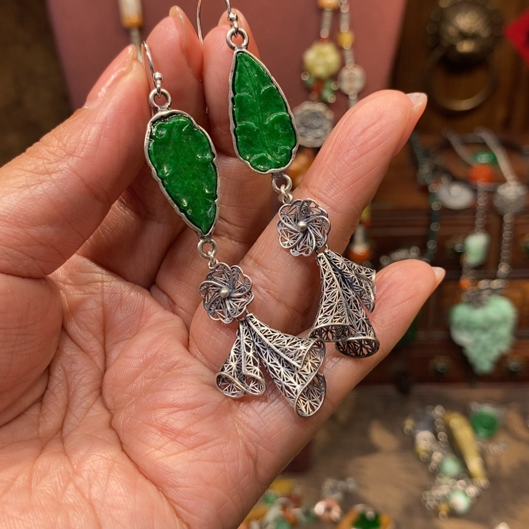 翡翠吊坠(赠链)未镶嵌