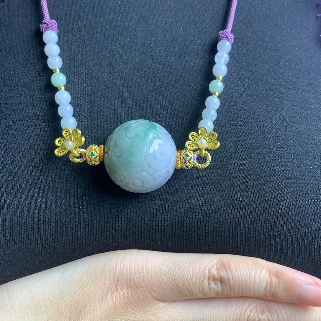 翡翠颈饰未镶嵌翡翠