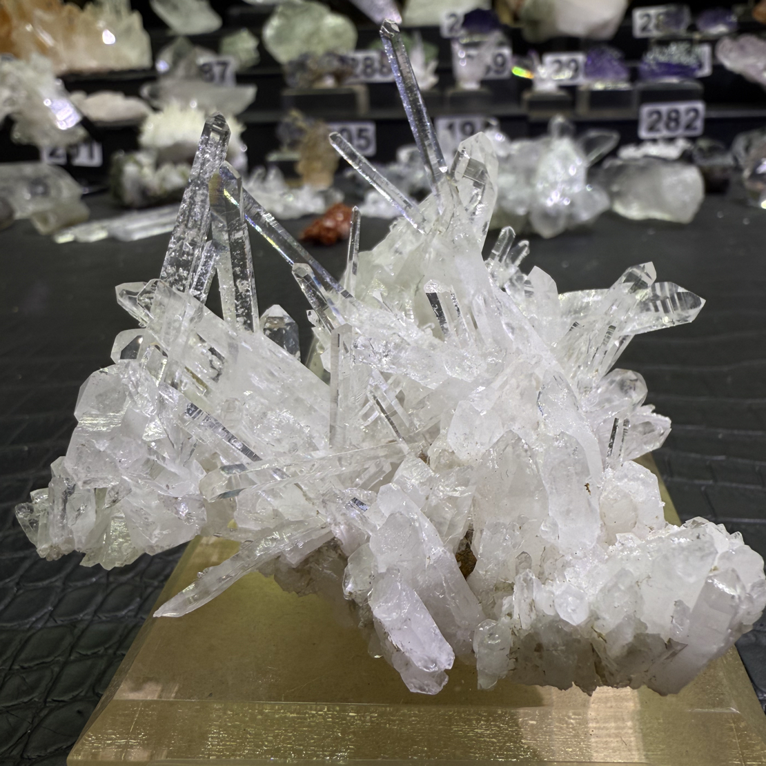 列姆利亚白水晶创意摆件水晶摆件立体水晶桌面造景奇趣高透明水晶