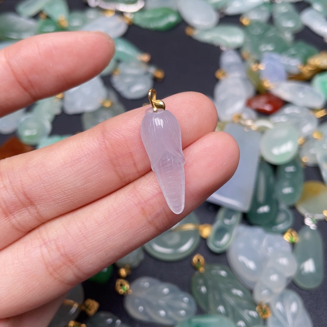 翡翠颈饰18K金镶嵌翡翠