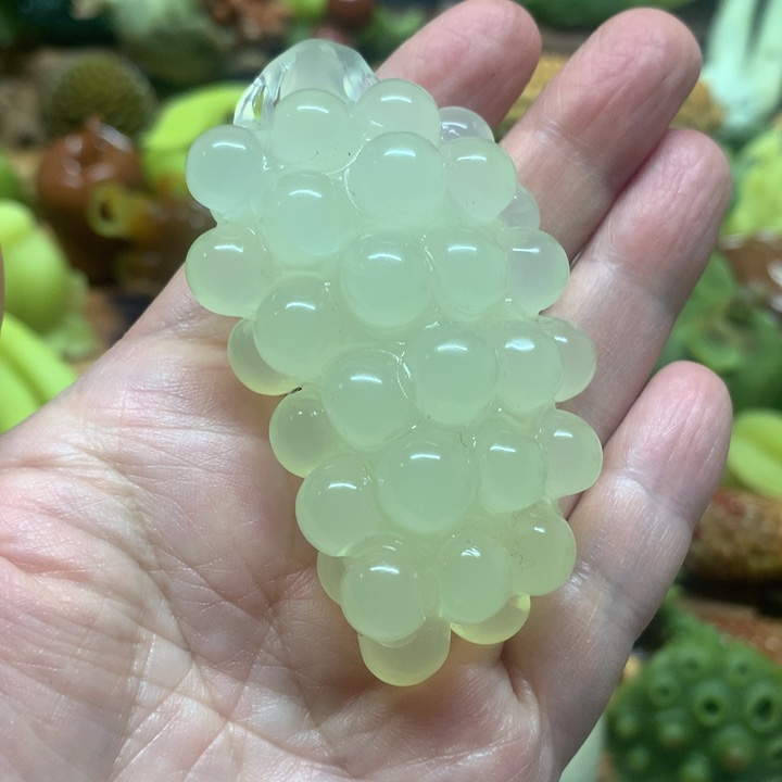 蛇纹石玉手把件未镶嵌