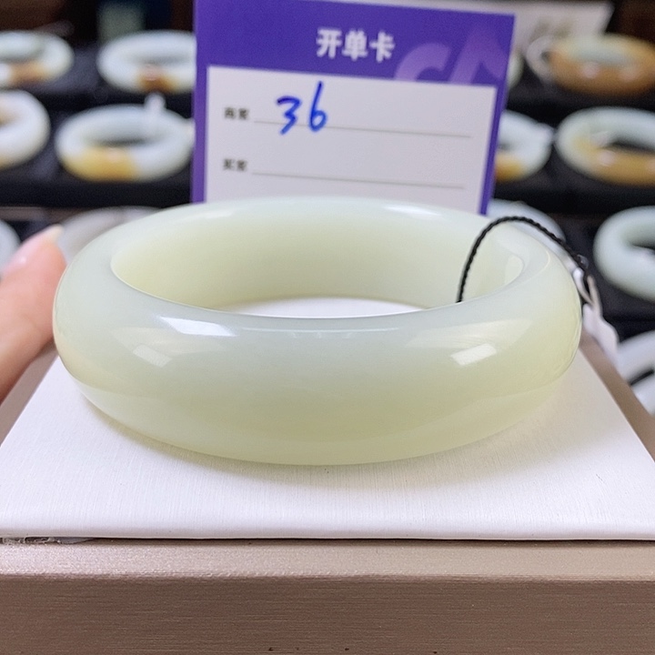 未镶嵌手镯和田玉科***量