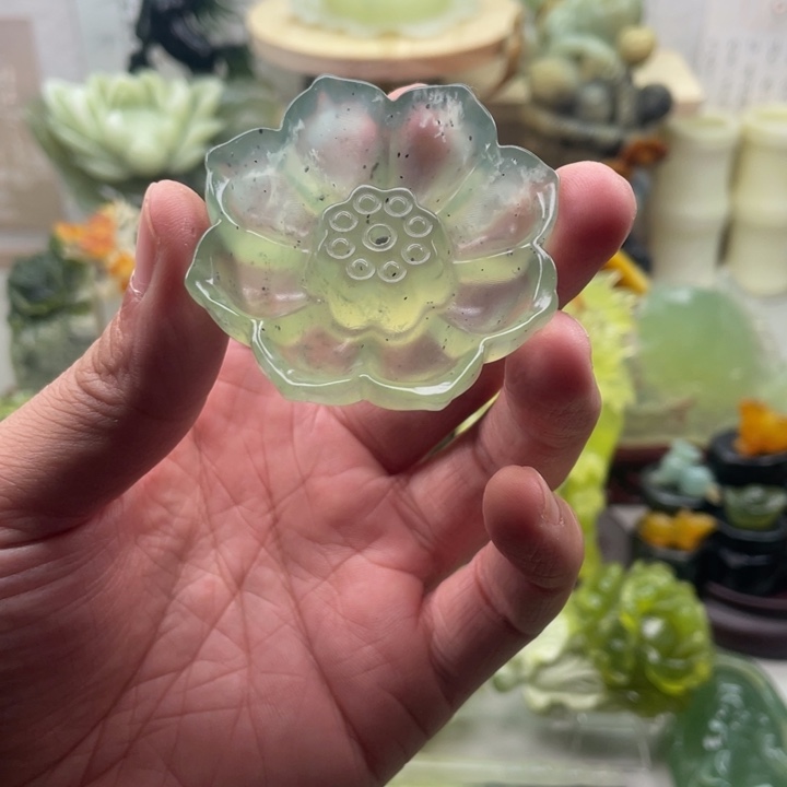 猫***腻蛇纹石玉未镶嵌四大名玉香插