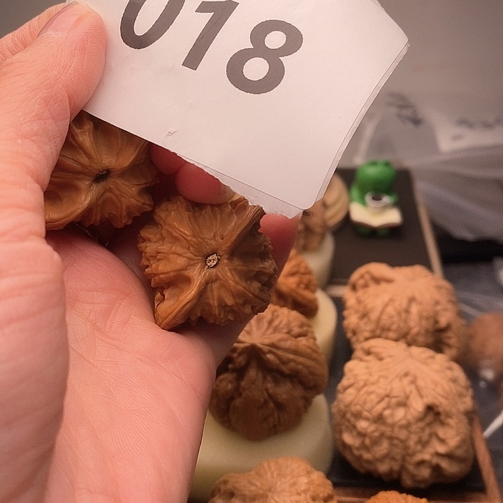 文玩核桃吊坠铭**心图图018